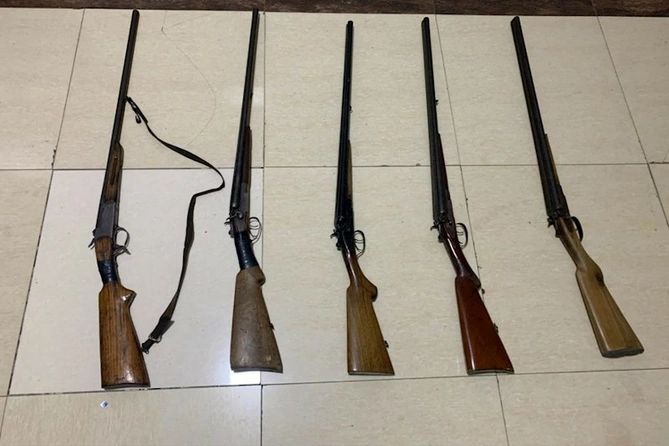 İmişli sakinlərindən qanunsuz 5 silah götürüldü — FOTO