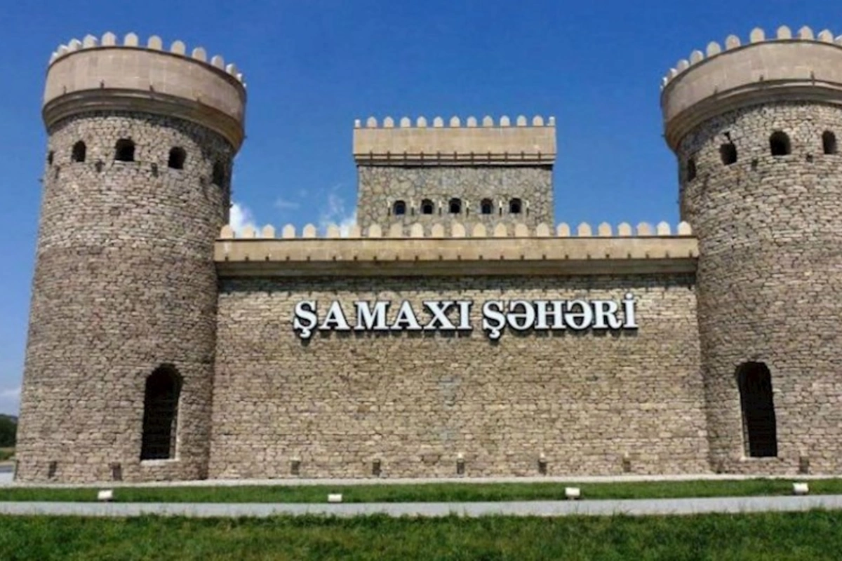 Torpaq sürüşməsi Şamaxı sakinlərini təhlükəli vəziyyətdə qoydu: Evlərimiz gedir, baxan yoxdur — VİDEO