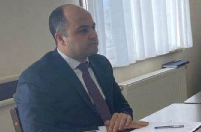 Azərbaycanlı eks-nazir gəzmək adı ilə ABŞ-a köçdü — FOTO