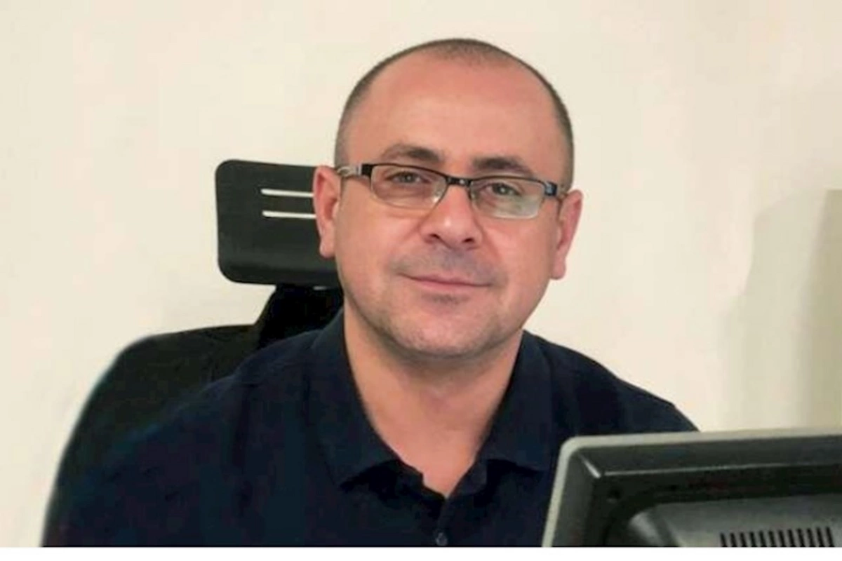Tanınmış aparıcıya ağır itki — FOTO