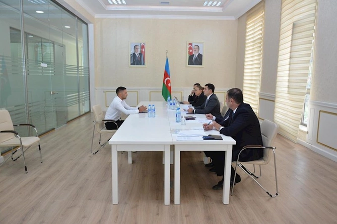 Mədəniyyət naziri Gədəbəydə vətəndaşların müraciətlərini dinləyib — FOTOLAR Mədəniyyət naziri Gədəbəydə vətəndaşların müraciətlərini dinləyib — FOTOLAR