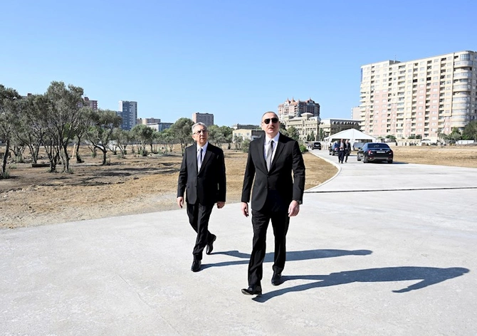 Prezident paytaxtda yeni yaradılan PARKDA — FOTOLAR Prezident paytaxtda yeni yaradılan PARKDA — FOTOLAR