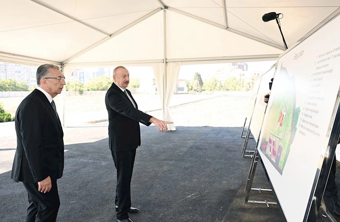 Prezident paytaxtda yeni yaradılan PARKDA — FOTOLAR Prezident paytaxtda yeni yaradılan PARKDA — FOTOLAR