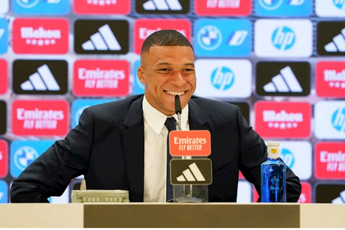Mbappe futbol klubu satın alıb
