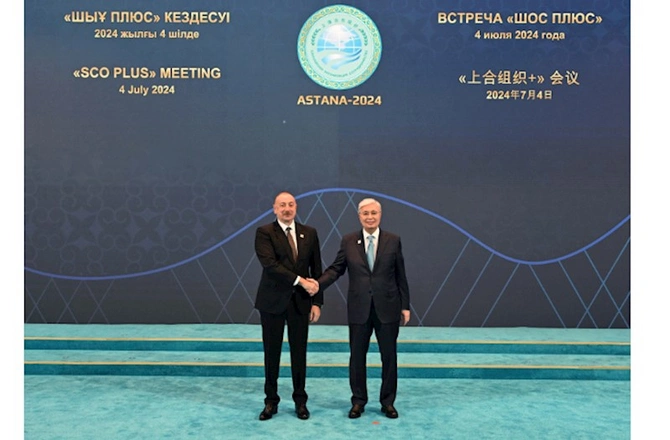 Prezident “ŞƏT plus” formatında keçirilən görüşə gəlib — FOTO Prezident “ŞƏT plus” formatında keçirilən görüşə gəlib — FOTO