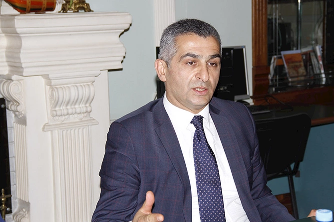 Bir vaxtlar imkanlı ailələrin düşüncəsində ən prestijli ixtisaslar hüquqşünaslıq və tibb sahəsi idi — AÇIQLAMA