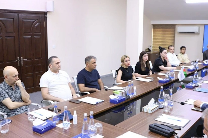 Medianın İnkişafı Agentliyində maliyyə yardımı göstərilən onlayn media subyektlərinin rəhbərləri ilə görüş təşkil olundu — FOTOLAR Medianın İnkişafı Agentliyində maliyyə yardımı göstərilən onlayn media subyektlərinin rəhbərləri ilə görüş təşkil olundu — FOTOLAR