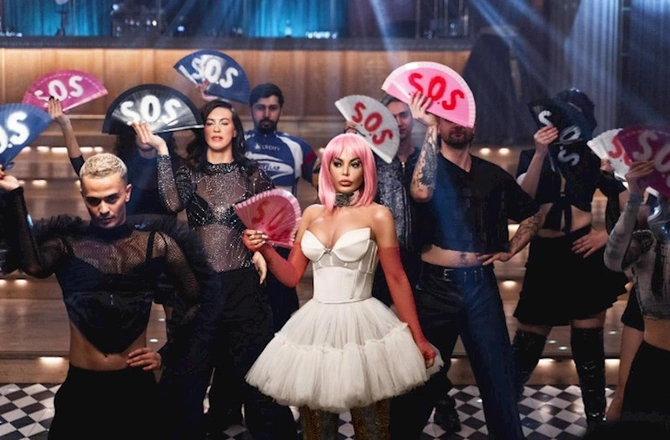 Xalq artisti Vogue Kraliçası oldu — VİDEO/FOTO