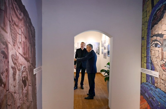 Şuşada Aşağı Gövhər Ağa məscidinin açılışı — FOTOLAR (YENİLƏNİB) Şuşada Aşağı Gövhər Ağa məscidinin açılışı — FOTOLAR (YENİLƏNİB)