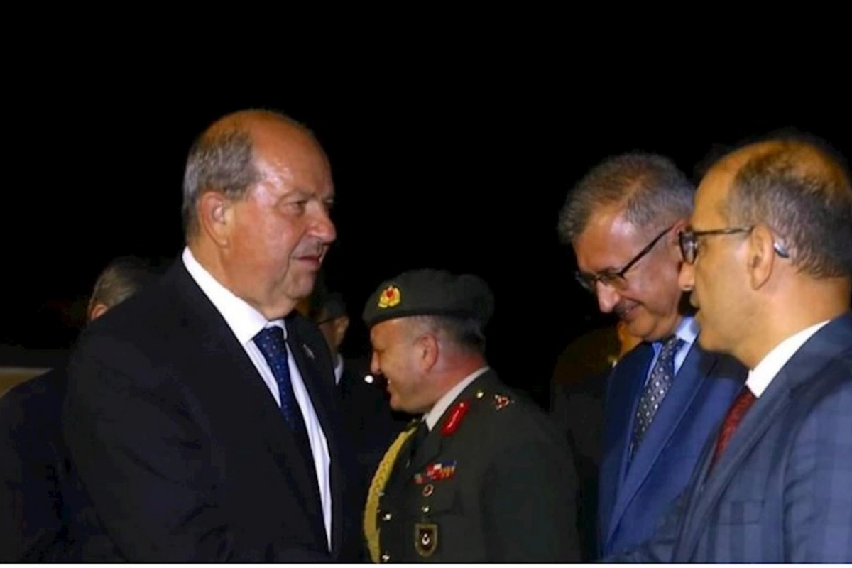 Ersin Tatar Azərbaycana gəldi