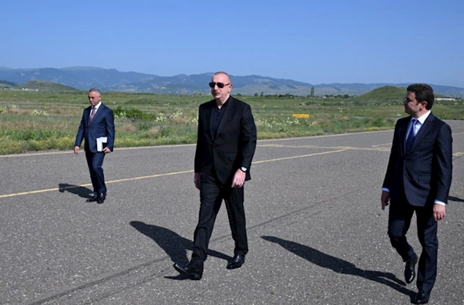 İlham Əliyev Xocalı hava limanında — FOTOLAR