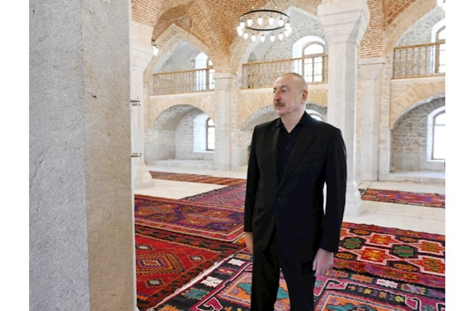 Şuşada Aşağı Gövhər Ağa məscidinin açılışı — FOTOLAR (YENİLƏNİB) Şuşada Aşağı Gövhər Ağa məscidinin açılışı — FOTOLAR (YENİLƏNİB)