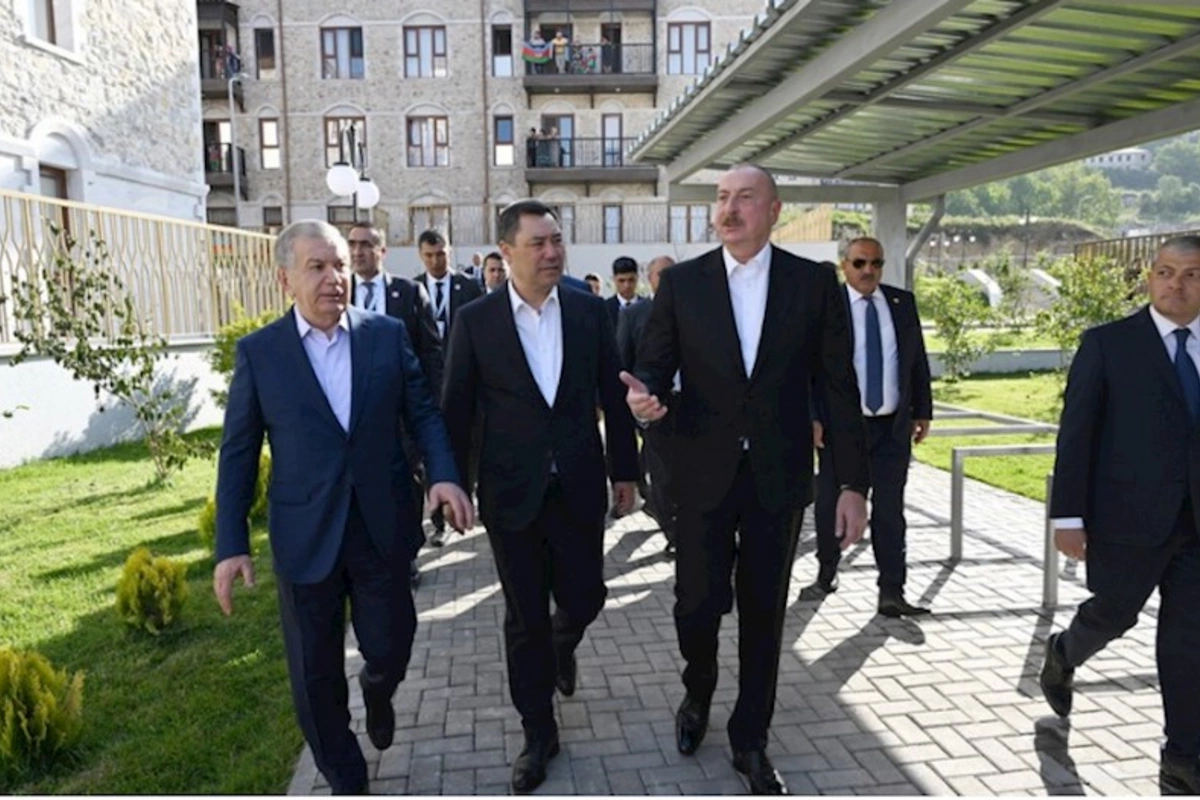 Azərbaycan, Özbəkistan və Qırğızıstan prezidentləri Şuşada gəziblər — FOTOLAR