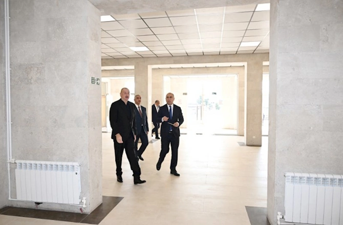 Prezident Qarabağ Universitetində görülən işlərlə tanış oldu — FOTOLAR