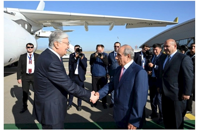 Tokayev Azərbaycana səfərə gəldi