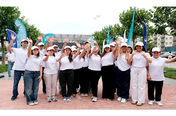 Elektrik Avtomobillərin Festivalı keçirildi — VİDEO/FOTO Elektrik Avtomobillərin Festivalı keçirildi — VİDEO/FOTO