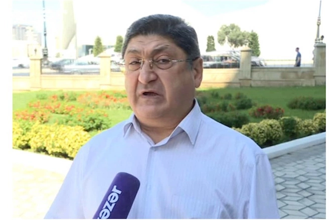 Xəzərin Bakı sahillərində balıqların kütləvi ölümü: Səbəb nədir? — AÇIQLAMA (VİDEO) Xəzərin Bakı sahillərində balıqların kütləvi ölümü: Səbəb nədir? — AÇIQLAMA (VİDEO)