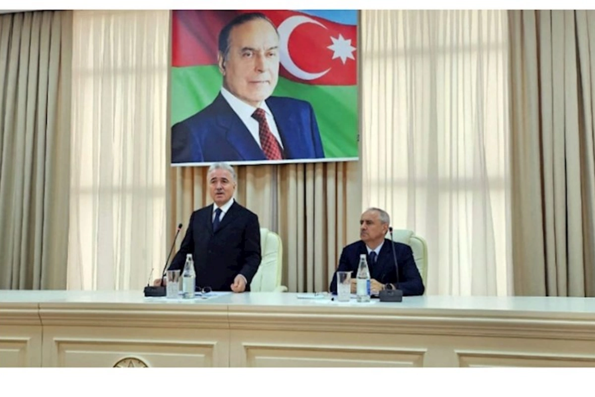 Qusar Rayon İcra Hakimiyyətinin başçısı kollektivə təqdim edilib