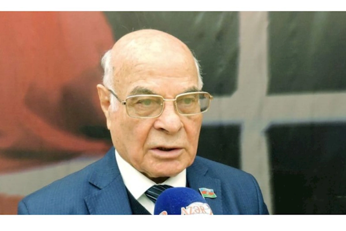 Ağacan Abıyevdən qoca deputatlara: “Gedin nəvələrinizlə oynayın”