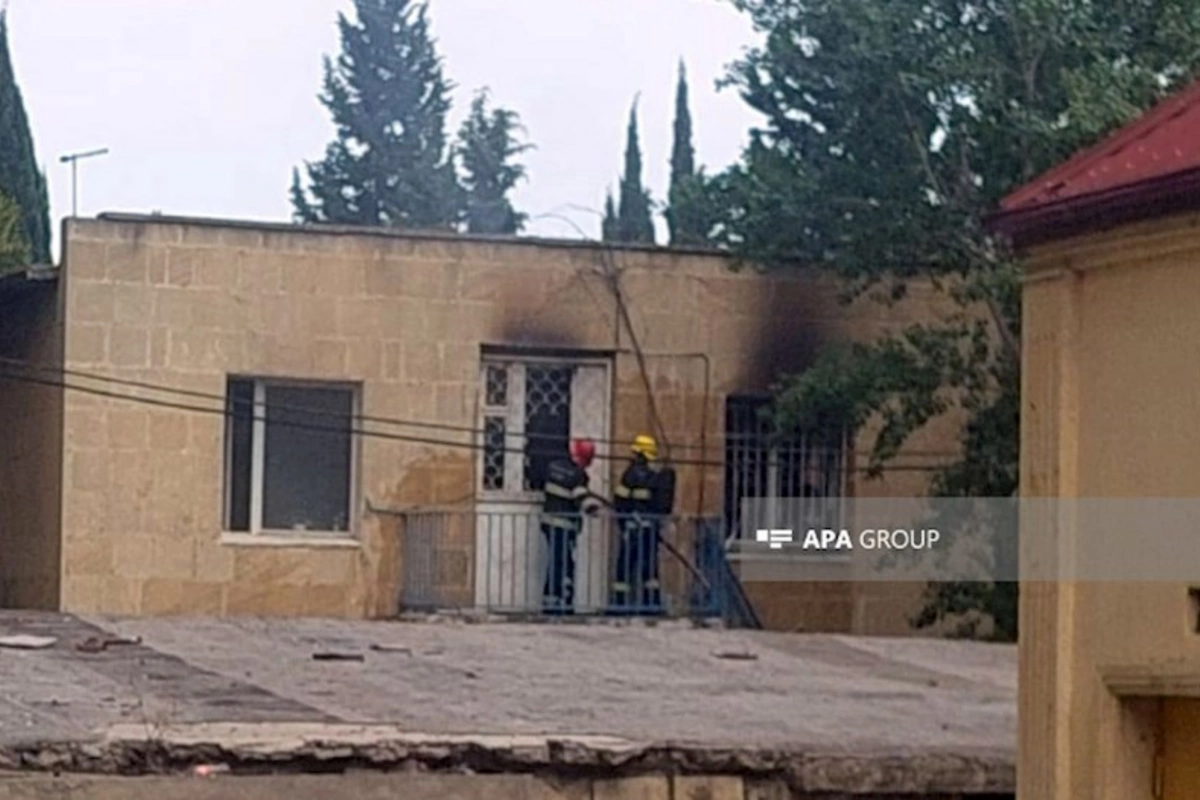 Bakıda xəstə baş həkimin otağına benzin tökərək yandırdı