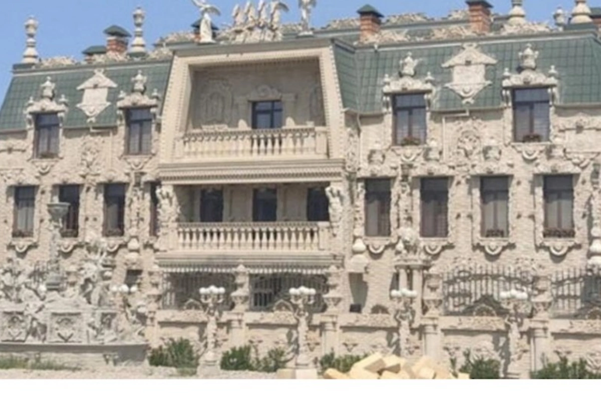 Novxanıdakı məşhur villa ŞOK QİYMƏTƏ SATILDI