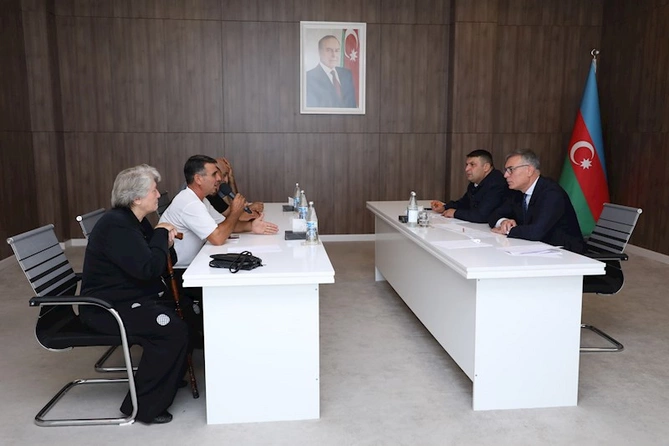 Baş direktor Şəki şəhərində vətəndaş qəbulu keçirib — FOTOLAR
