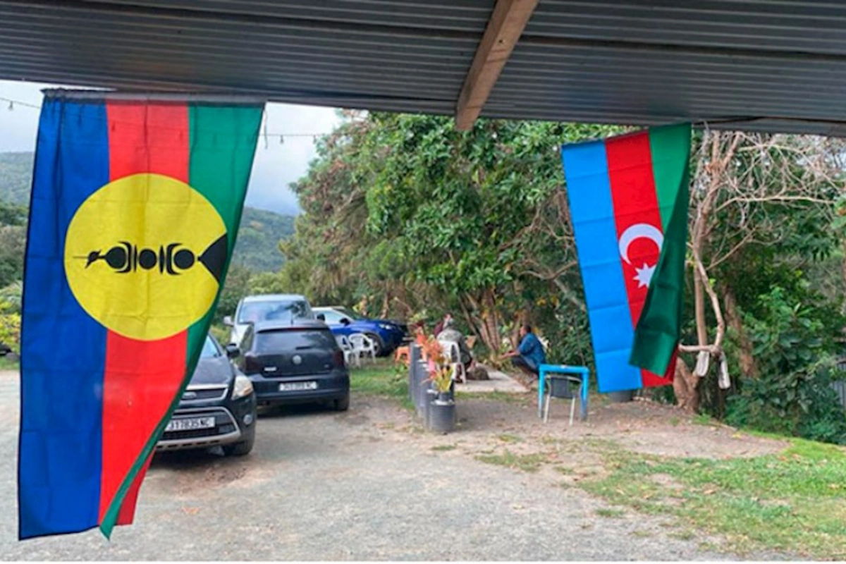 Yeni Kaledoniyanın müxtəlif bölgələrində bayrağımız dalğalanır — FOTO