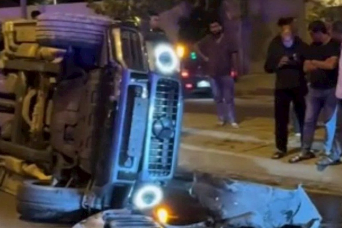 Bakıda Gelandewagen aşdı — VİDEO