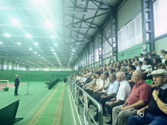 Azay Quliyevin izdihamlı görüşü — Seçici: “O, yalnız vəd vermir, sözünə əməl edir” (FOTOLAR) Azay Quliyevin izdihamlı görüşü — Seçici: “O, yalnız vəd vermir, sözünə əməl edir” (FOTOLAR)