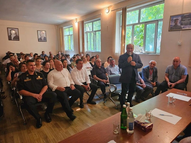 Polad Bülbüloğlu şuşalı seçicilərlə görüşdü — FOTOLAR (VİDEO)