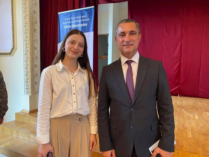 12 saylı Xəzər birinci seçki dairəsindən namizəd Soltan Məmmədov seçkilərinə dair hesabat yaydı — FOTOLAR 12 saylı Xəzər birinci seçki dairəsindən namizəd Soltan Məmmədov seçkilərinə dair hesabat yaydı — FOTOLAR