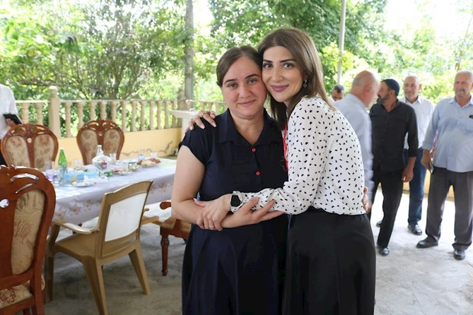 Deputatlığa namizəd Günay Ağamalı seçicilərlə görüşdü — FOTOLAR Deputatlığa namizəd Günay Ağamalı seçicilərlə görüşdü — FOTOLAR
