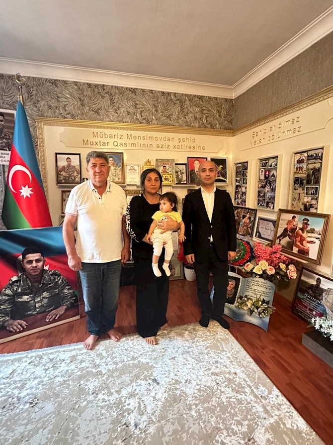 Qaya Məmmədov şəhid ailələrini ziyarət etdi — FOTOLAR