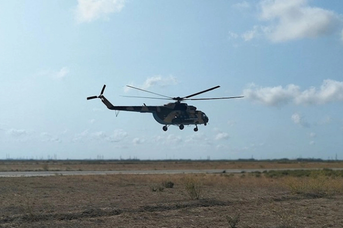 Ordumuz helikopterləri havaya qaldırdı