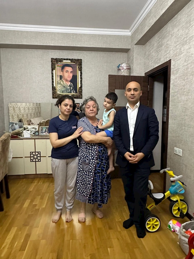 Qaya Məmmədov şəhid ailələrini ziyarət etdi — FOTOLAR