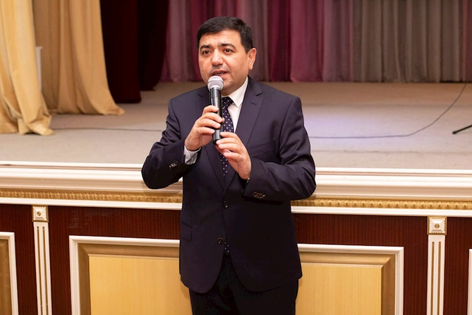 Rizvan Nəbiyev seçicilərlə növbəti görüşünü keçirdi — FOTOLAR Rizvan Nəbiyev seçicilərlə növbəti görüşünü keçirdi — FOTOLAR