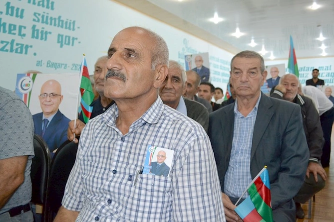 Elçin Mirzəbəyli Ərəbmehdibəy kəndində seçicilərlə görüşüb — FOTOLAR