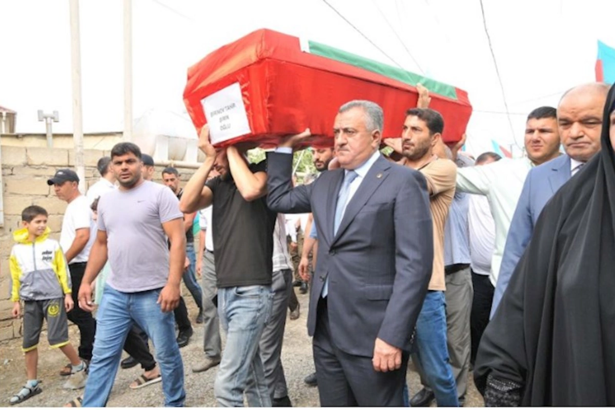 Birinci Qarabağ Müharibəsi şəhidləri Abşeron rayonu Mehdiabad qəsəbə qəbiristanlığında dəfn ediliblər — FOTOLAR