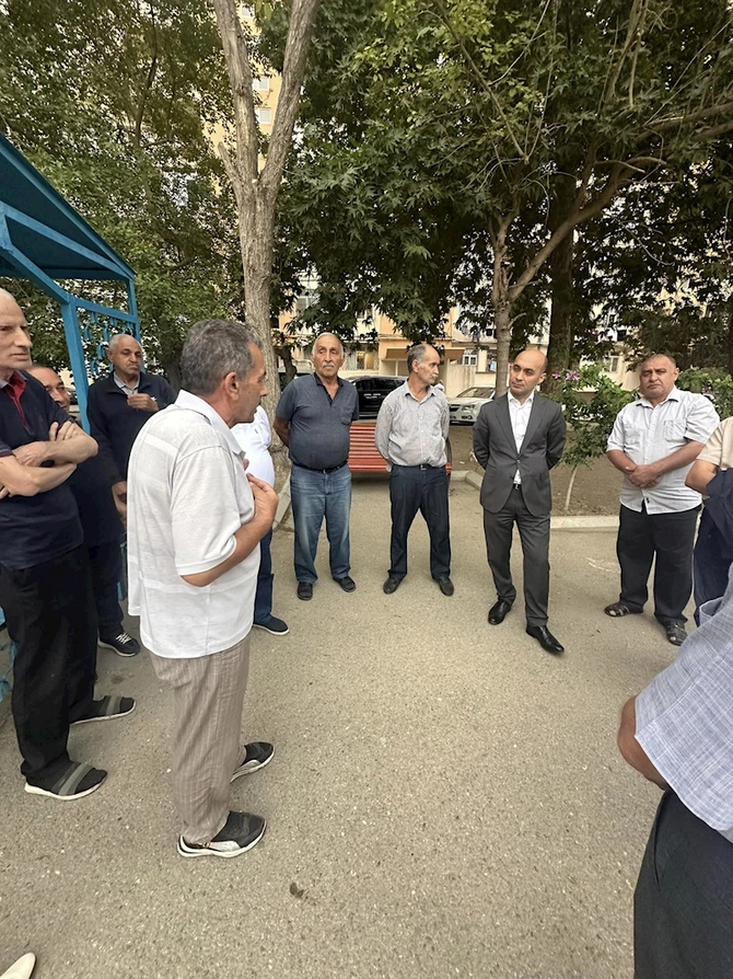 Qaya Məmmədov Qaraçuxur sakinləri ilə görüşdü — FOTOLAR