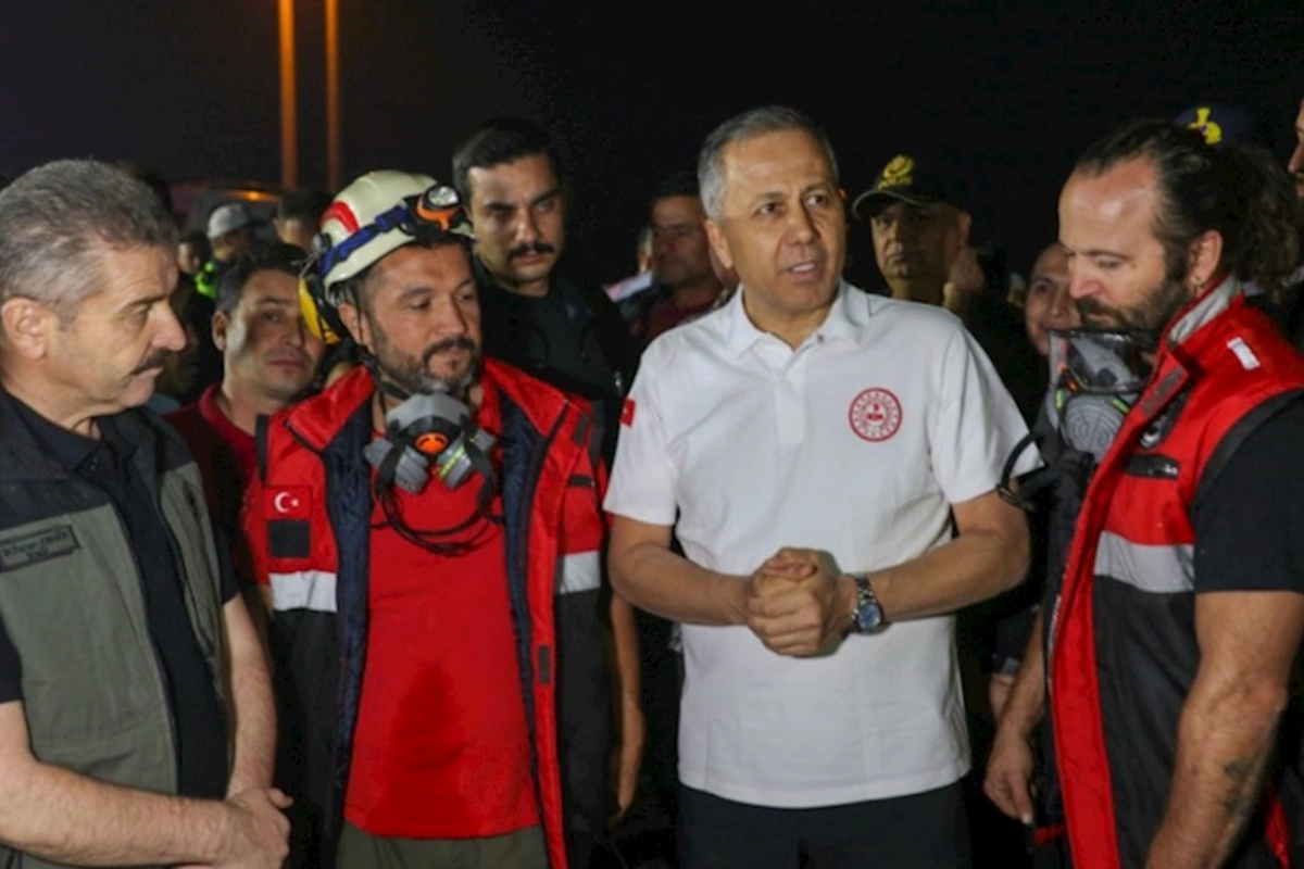 Azərbaycanın amfibiya təyyarəsi İzmirdə yanğınsöndürmə əməliyyatında iştirak edəcək — Türkiyəli nazir