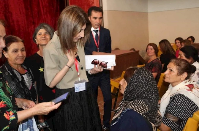 Günay Ağamalı Aşağı Surra kəndində seçicilərlə görüşdü — VİDEO/FOTO Günay Ağamalı Aşağı Surra kəndində seçicilərlə görüşdü — VİDEO/FOTO