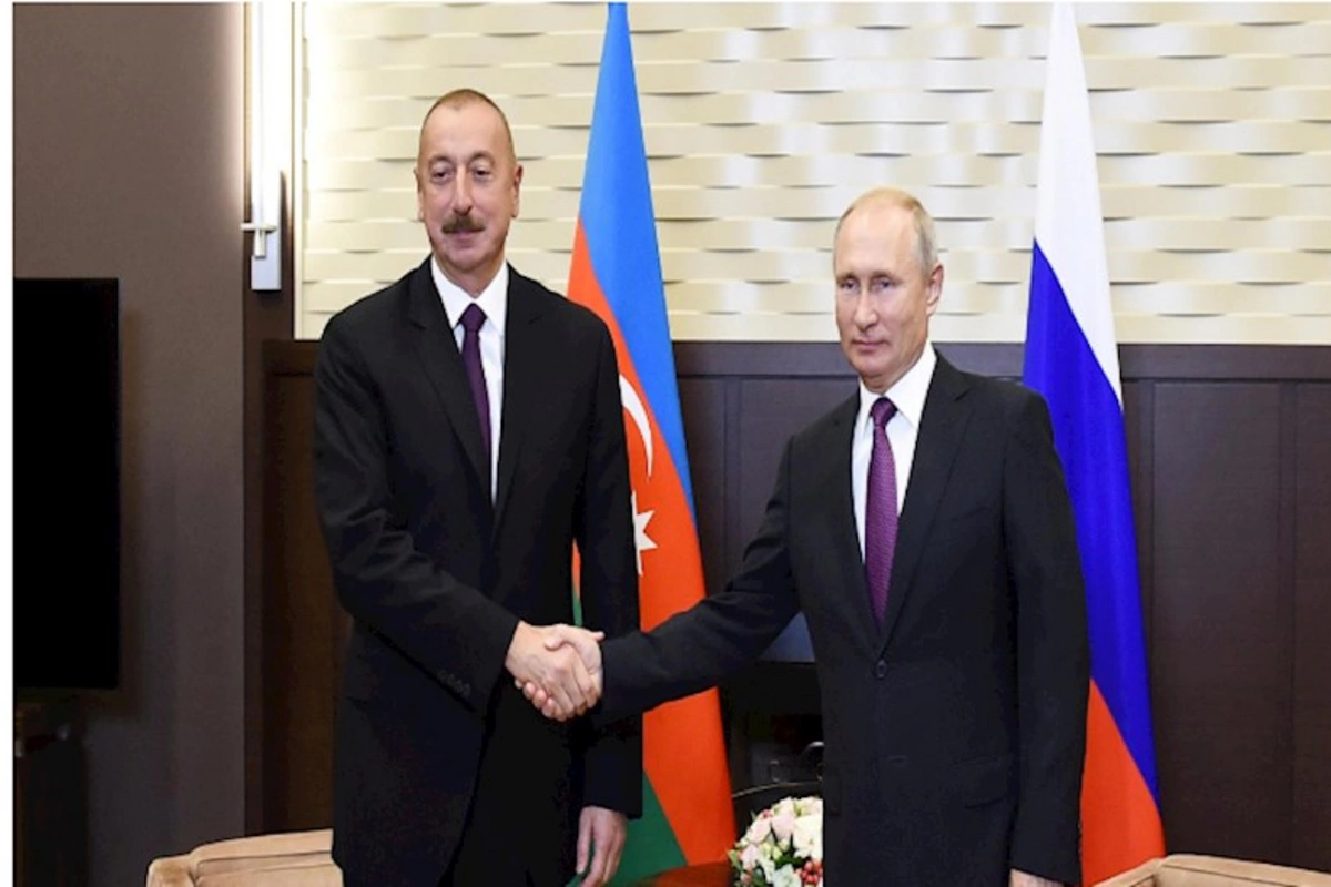 İlham Əliyev və birinci xanım Mehriban Əliyeva evlərində Vladimir Putinlə şam ediblər