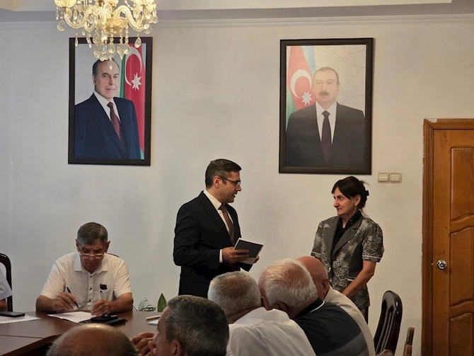 QAİ-nin Gorus rayon təşkilatının Mingəçevirdə Şahverdilər icması ilə birgə növbəti iclası baş tutdu — FOTOLAR QAİ-nin Gorus rayon təşkilatının Mingəçevirdə Şahverdilər icması ilə birgə növbəti iclası baş tutdu — FOTOLAR