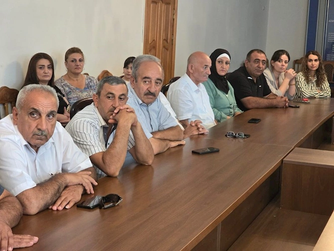 QAİ-nin Gorus rayon təşkilatının Mingəçevirdə Şahverdilər icması ilə birgə növbəti iclası baş tutdu — FOTOLAR QAİ-nin Gorus rayon təşkilatının Mingəçevirdə Şahverdilər icması ilə birgə növbəti iclası baş tutdu — FOTOLAR