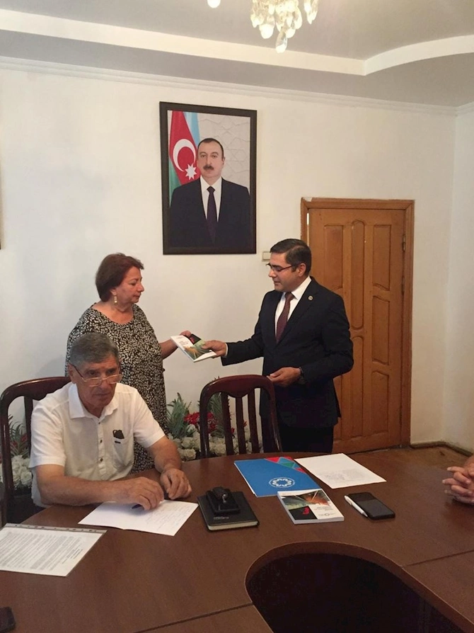 QAİ-nin Gorus rayon təşkilatının Mingəçevirdə Şahverdilər icması ilə birgə növbəti iclası baş tutdu — FOTOLAR QAİ-nin Gorus rayon təşkilatının Mingəçevirdə Şahverdilər icması ilə birgə növbəti iclası baş tutdu — FOTOLAR