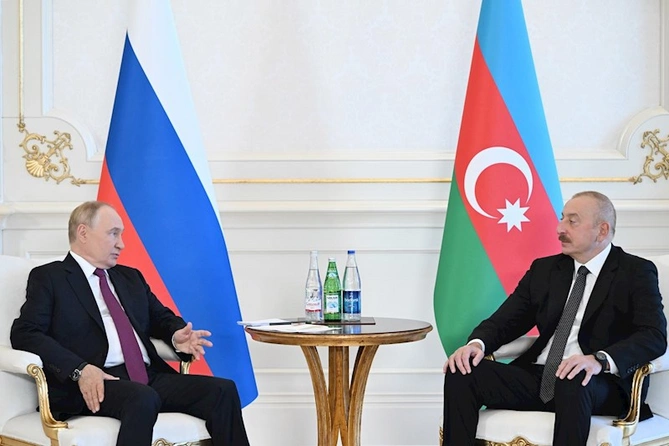 Azərbaycan və Rusiya prezidentlərinin məhdud tərkibdə görüşü keçirilib — YENİLƏNİB (FOTOLAR)
