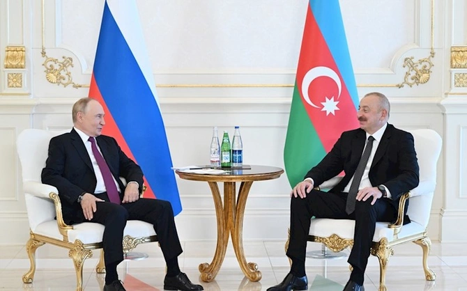 Azərbaycan və Rusiya prezidentlərinin məhdud tərkibdə görüşü keçirilib — YENİLƏNİB (FOTOLAR)