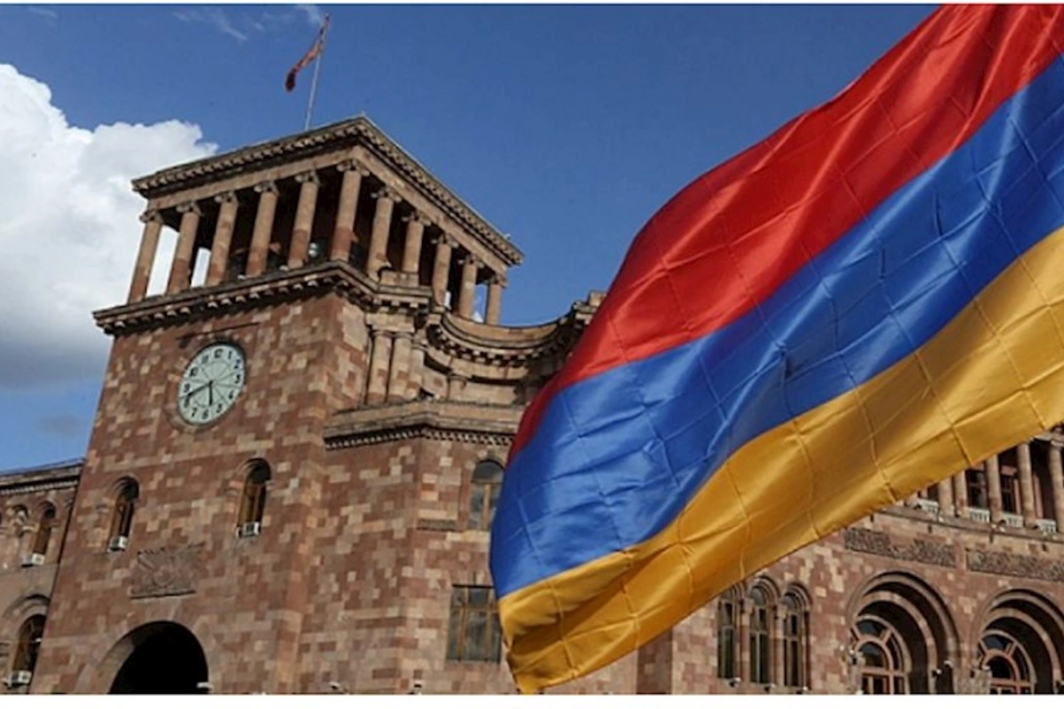 Ermənistanın müdafiə naziri cərimələndi