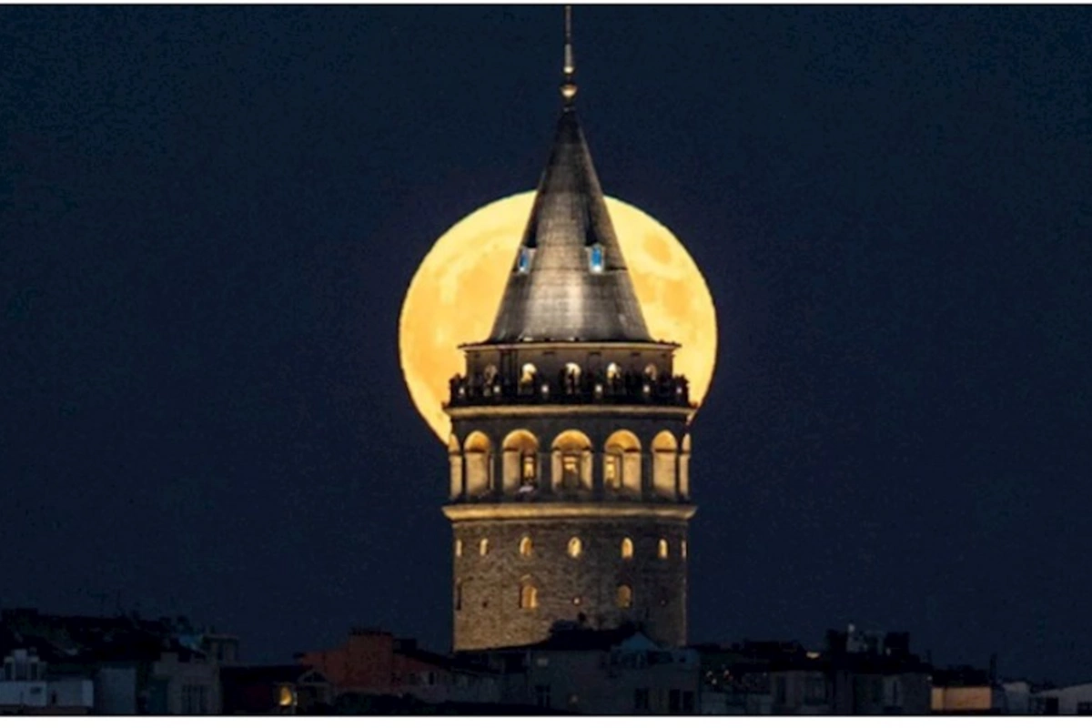 İlin ilk Super Ayı FOTOLARDA