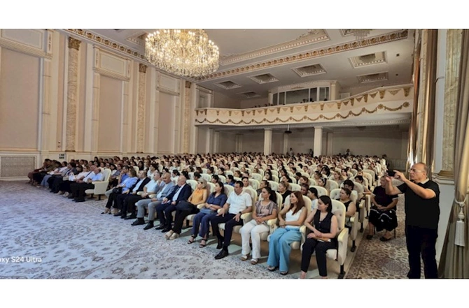 Səbinə Salmanovanın seçicilərlə görüşü davam edir — FOTOLAR